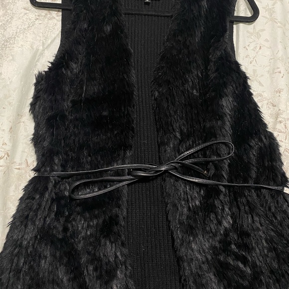 Faux fur vest - Picture 1 of 4